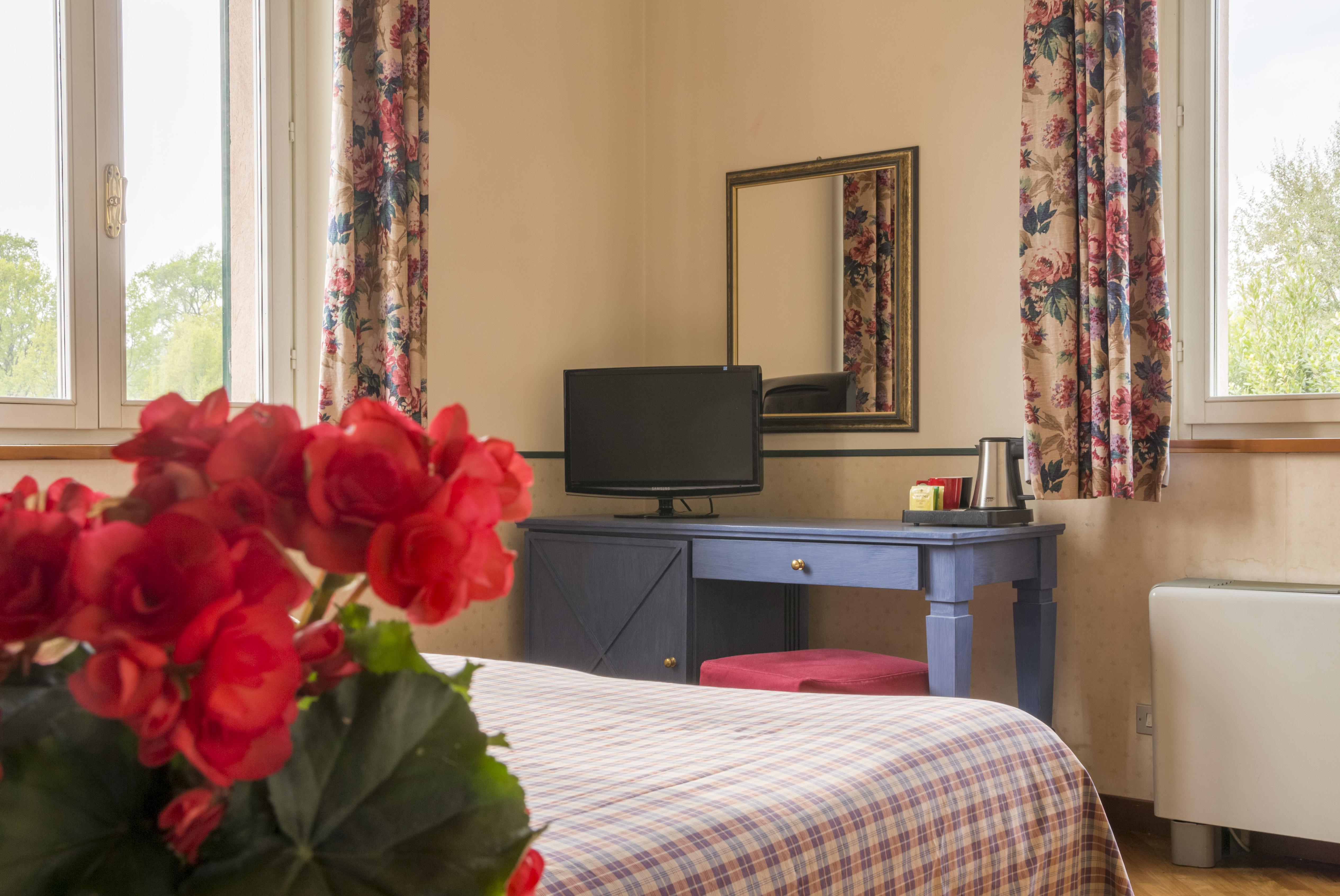 Hostellerie Du Golf Pecetto Zewnętrze zdjęcie
